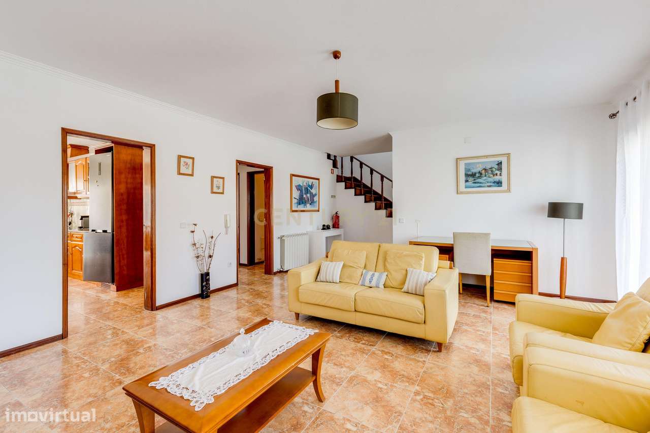 Moradia Geminada a 450mt da praia da Vieira de Leiria - Oportunidade Ú-8