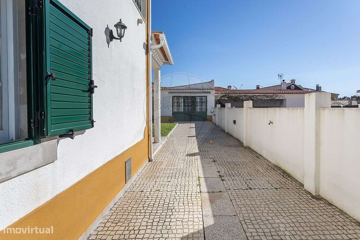 Moradia T4 para venda-18