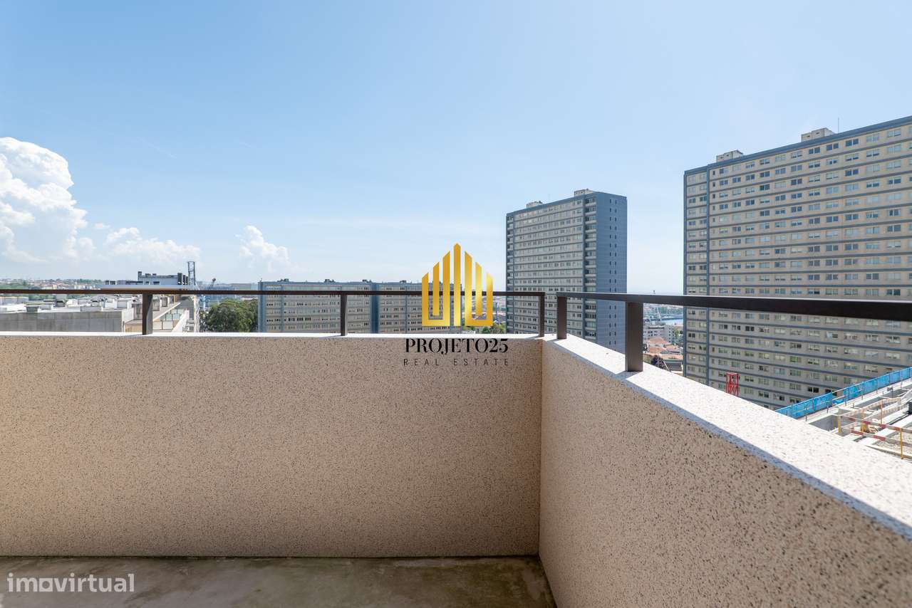 Apartamento T2, 3 Varandas Sul e Poente 13º Piso Vistas Deslumbrantes!-14