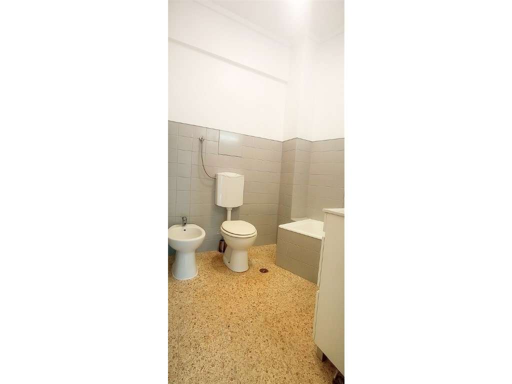 T2 Cacém em zona central perto de transportes-10