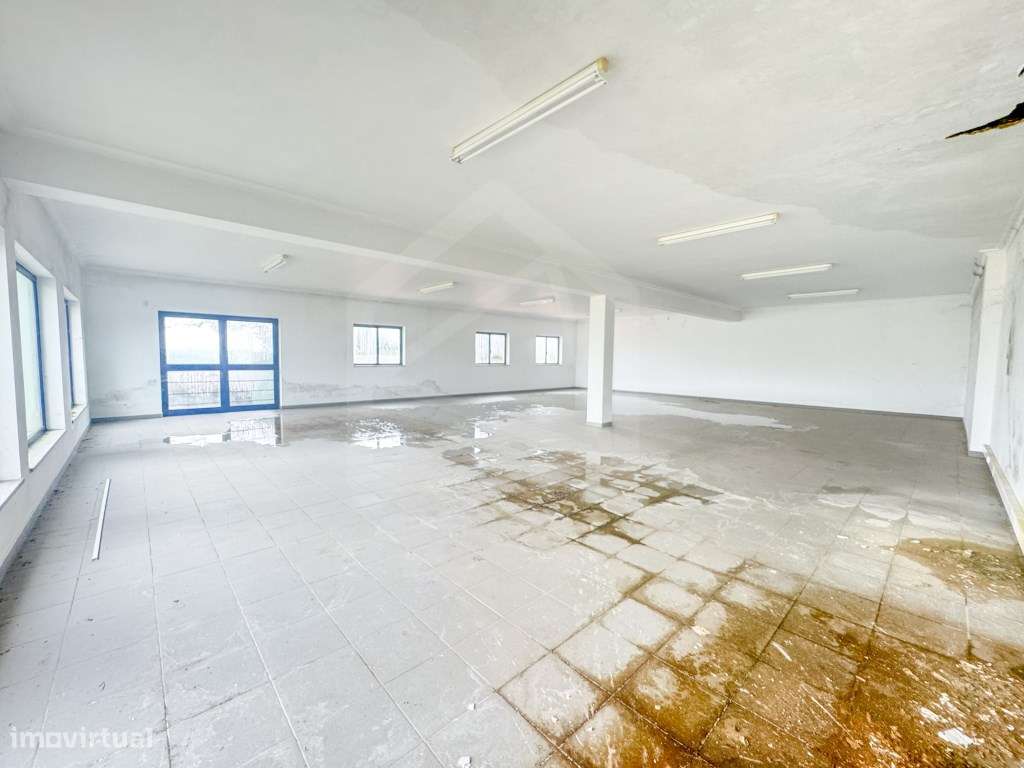 Pavilhão Industrial em Viseu - Grande imagem: 4/21