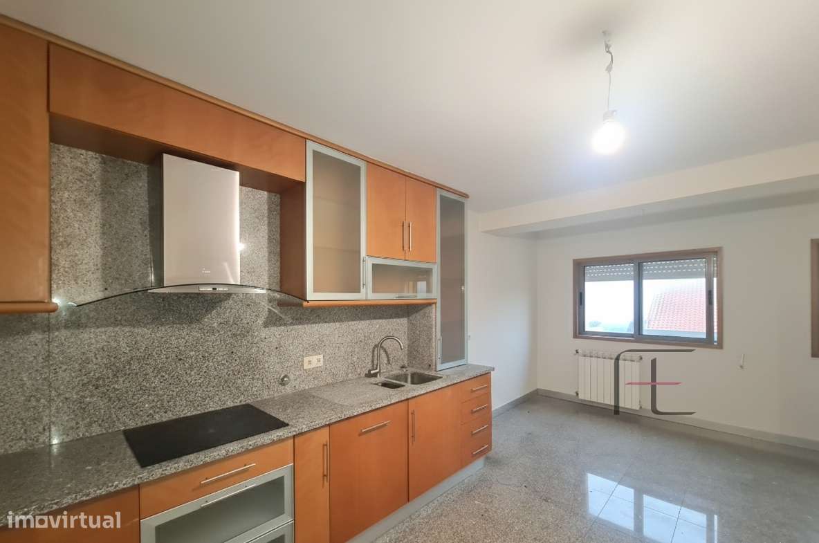 Arrendamento T3 São Félix da Marinha, Segunda Linha Praia, Vista Mar - Grande imagem: 5/19