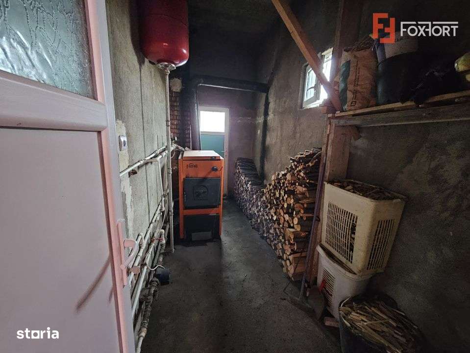 Casa individuala cu 7 camere, spatioasa in Sofronea-6