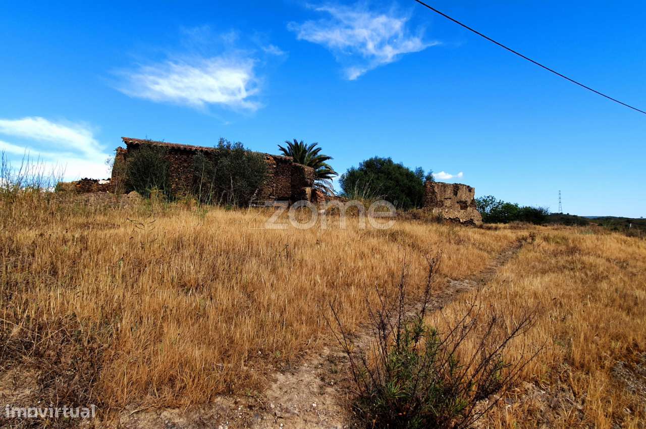 Excelente Terreno com 3 Ruínas para Reconstruir - Grande imagem: 5/21