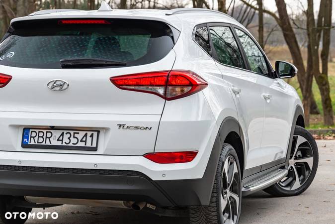 Hyundai Tucson 1.7 CRDI BlueDrive GO 2WD - 11