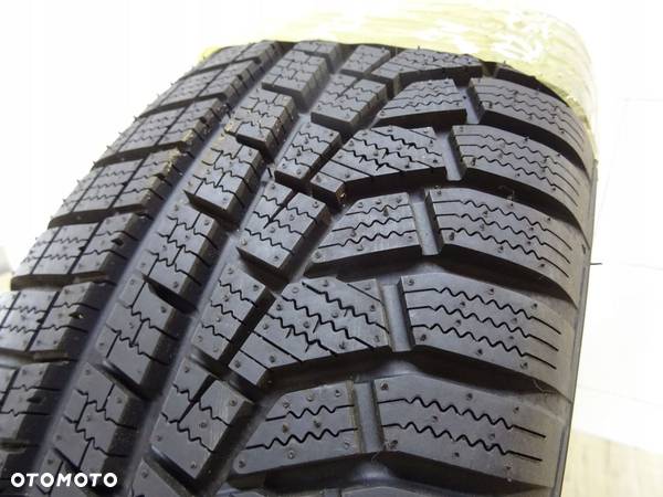 OPONA Hankook Winter icept evo2 SUV W320A 225/70R16 103 H - 2