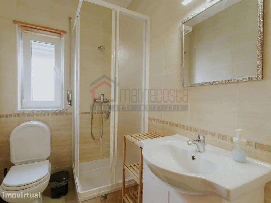 Moradia T3 com Garagem e Logradouro na Atouguia da Baleia-8