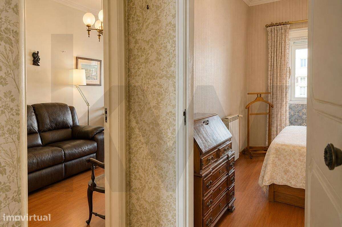 Apartamento T2 Centro Damaia de Cima-23
