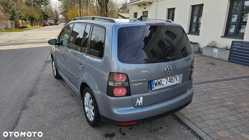 Volkswagen Touran - 3