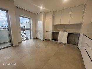 T3 de Sonho junto ao Palácio do Gelo | Viseu para vender - Um Novo Ho - Grande imagem: 5/15