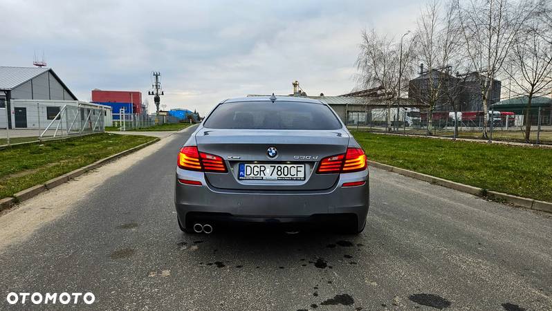 BMW Seria 5 530d xDrive - 6