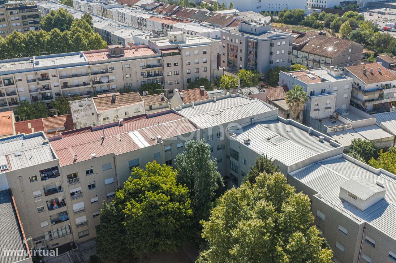Apartamento T2 totalmente remodelado em São Lázaro - Braga-20