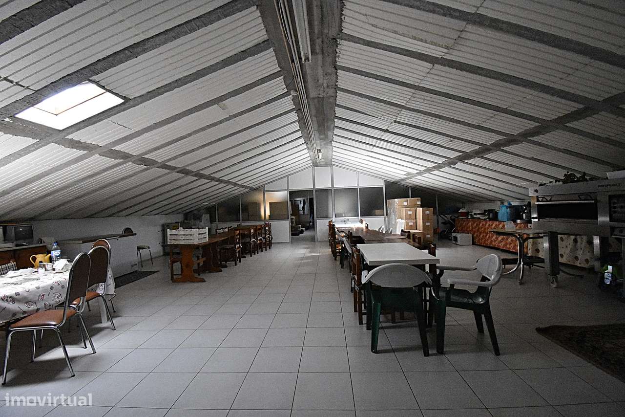 Fábrica em funcionamento para produção alimentar | Cacia, Aveiro-16