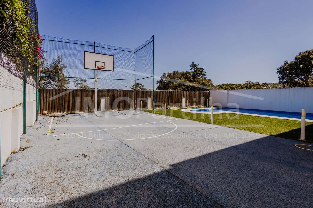 Moradia T5 | 358 m2 | Piscina e Campo de Basquetebol| Rio de Mouro-2