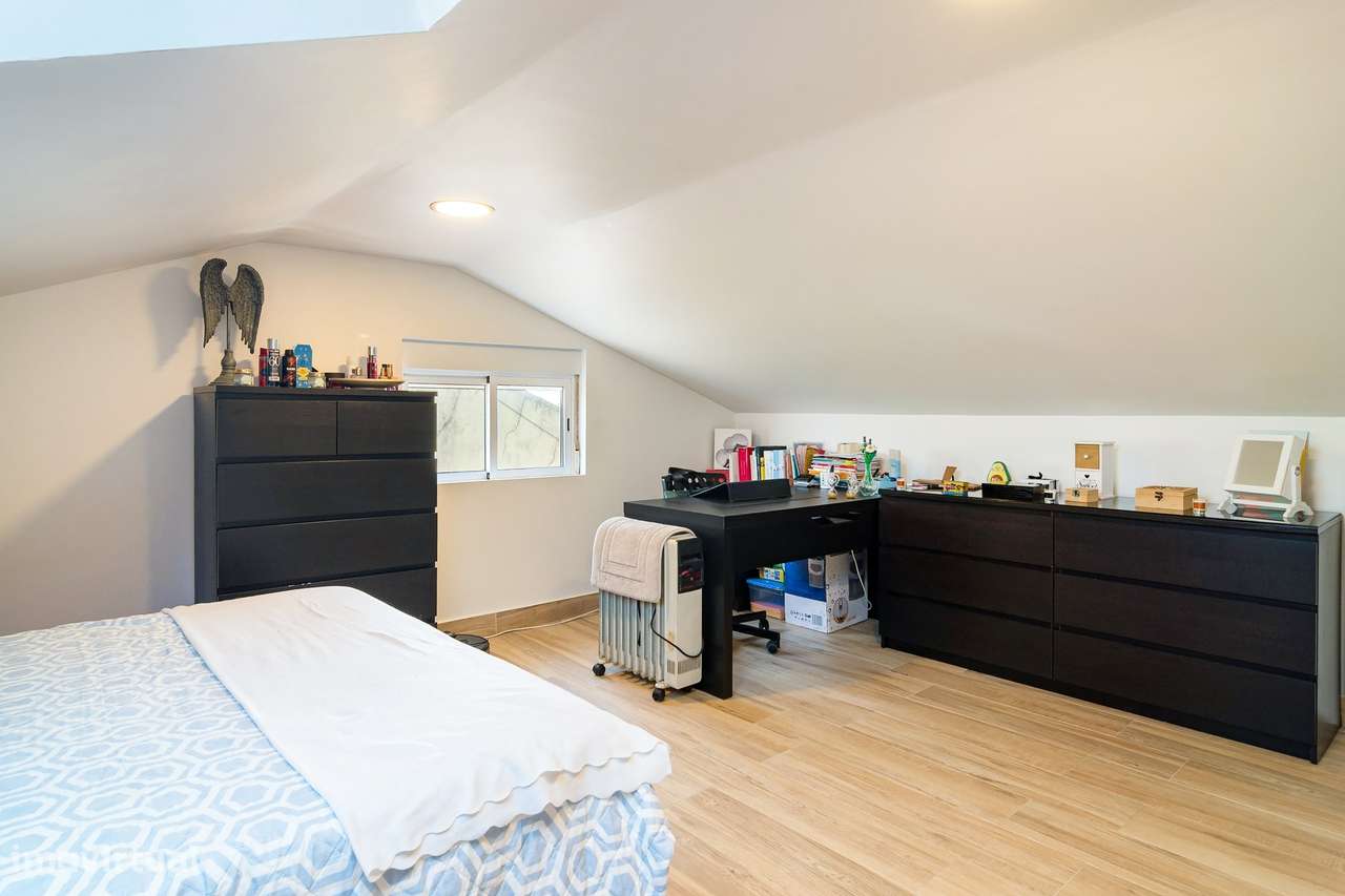 Refúgio acolhedor em São Domingos de Rana – T2+1 cheio de luz-11