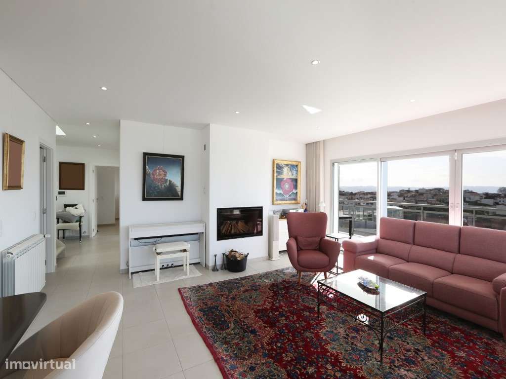 Penthouse T2 com vista panorâmica de mar e terraço privado em condo...-8