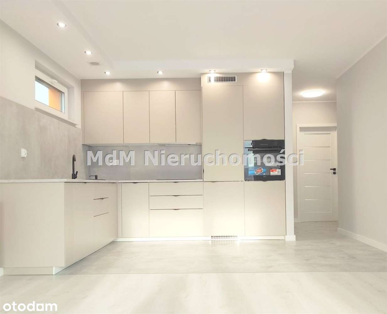 Komfortowe / Wykończone / Duży Balkon / 1 Piętro - Pełny obrazek: 2/19