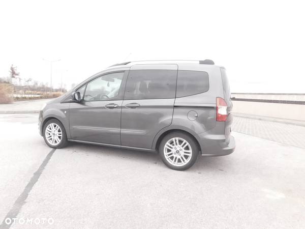 Ford Tourneo Courier 1.5 TDCi Trend - 6