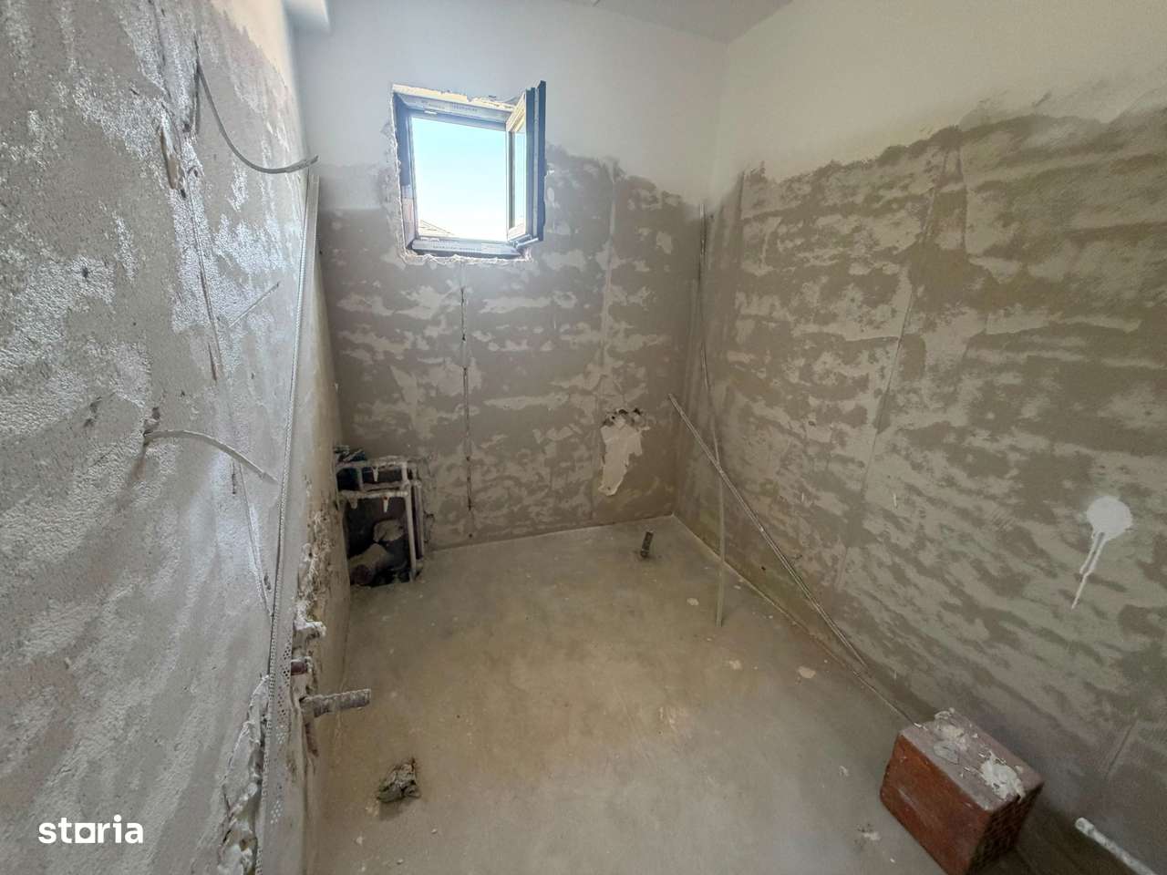 CASA TRIPLEX - RATE DEZVOLTATOR, TOATE UTILITATILE, COMISION  0%-5