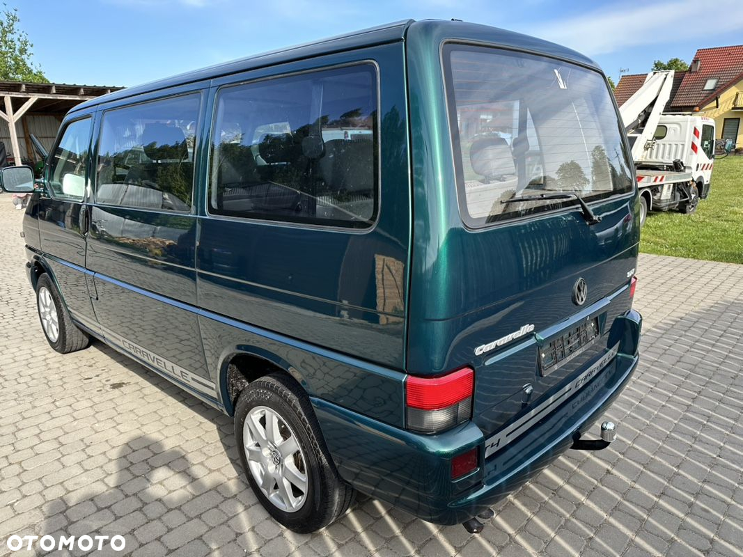 Volkswagen Caravelle - 9