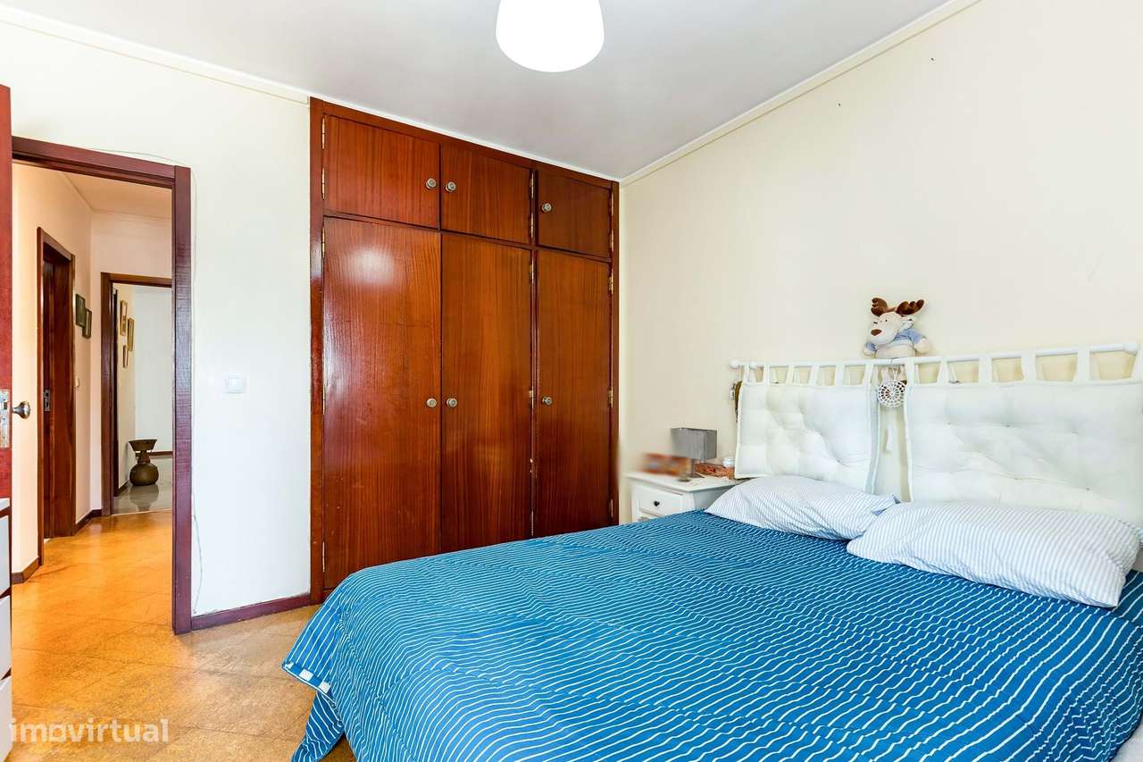 T3 c/ 120 m², Marquise e Arrecadação / Santo António dos Cavaleiros-10