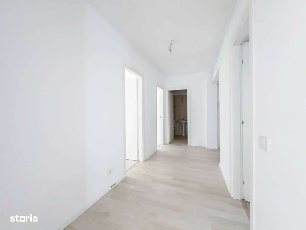 3 camere gradina Metrou Teclu Titan Fara TVA-8