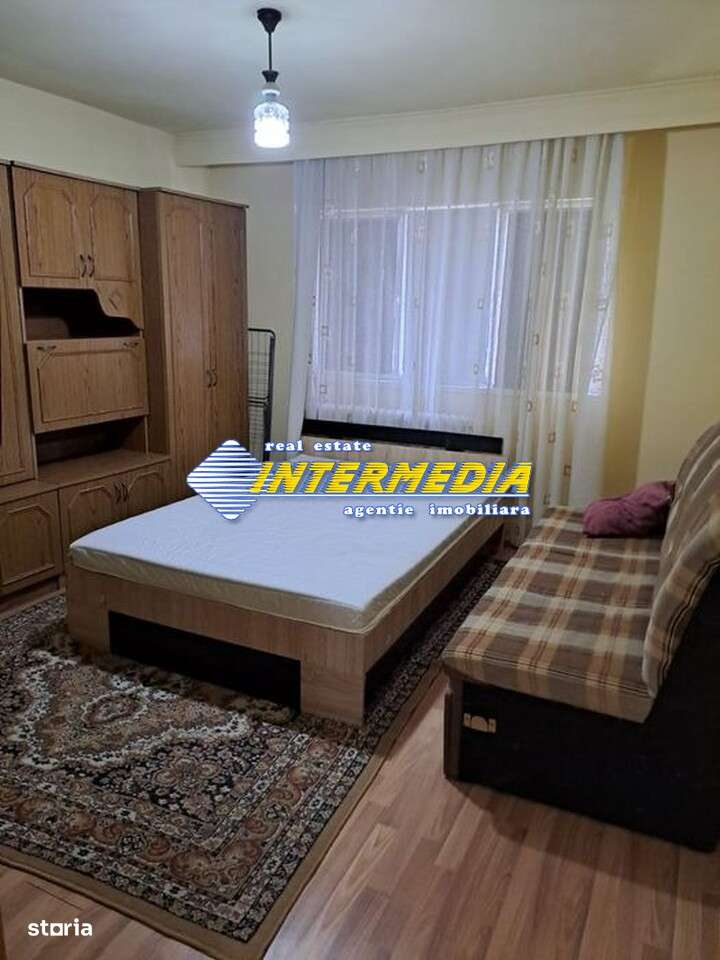 Garsoniera 32 mp de vanzare etaj 2 Alba Iulia mobilata-0