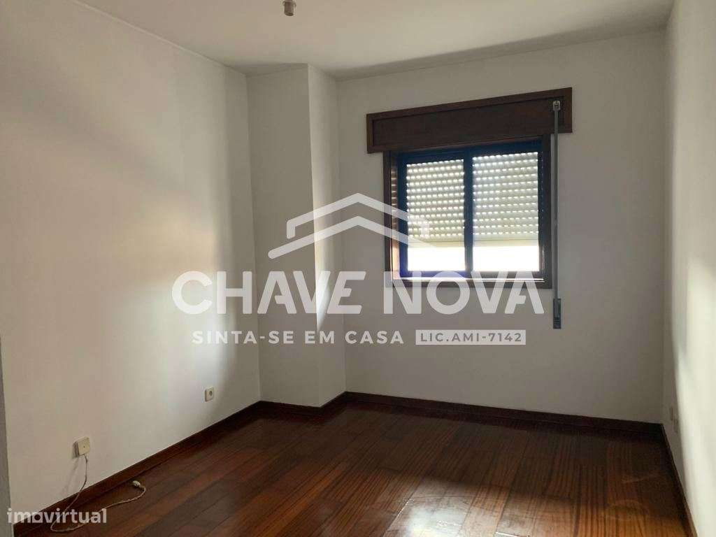 IF - Apartamento T2+1 junto ao Arrábida Shopping - Grande imagem: 4/13