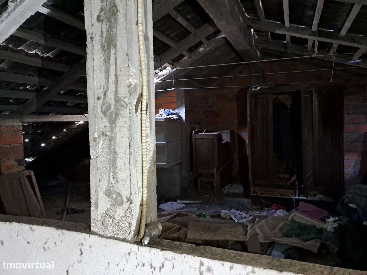 Moradia M5 com Jardim, Quintal com árvores de fruto - Santo Varão-7