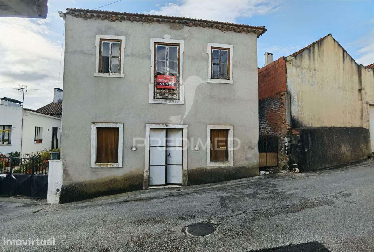 Moradia na aldeia do Espinheiro para restaurar - Grande imagem: 5/26