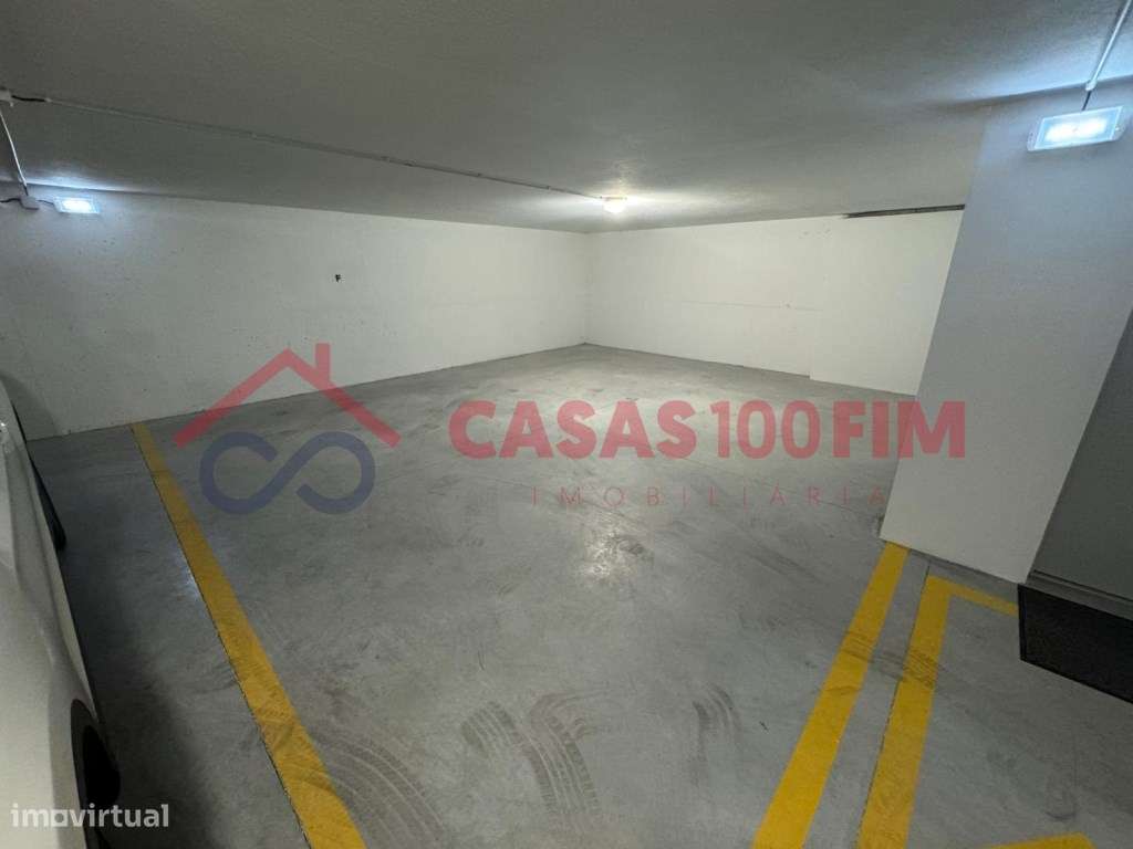 Apartamento T3 novo com varandas e vista castelo em Leiria-21