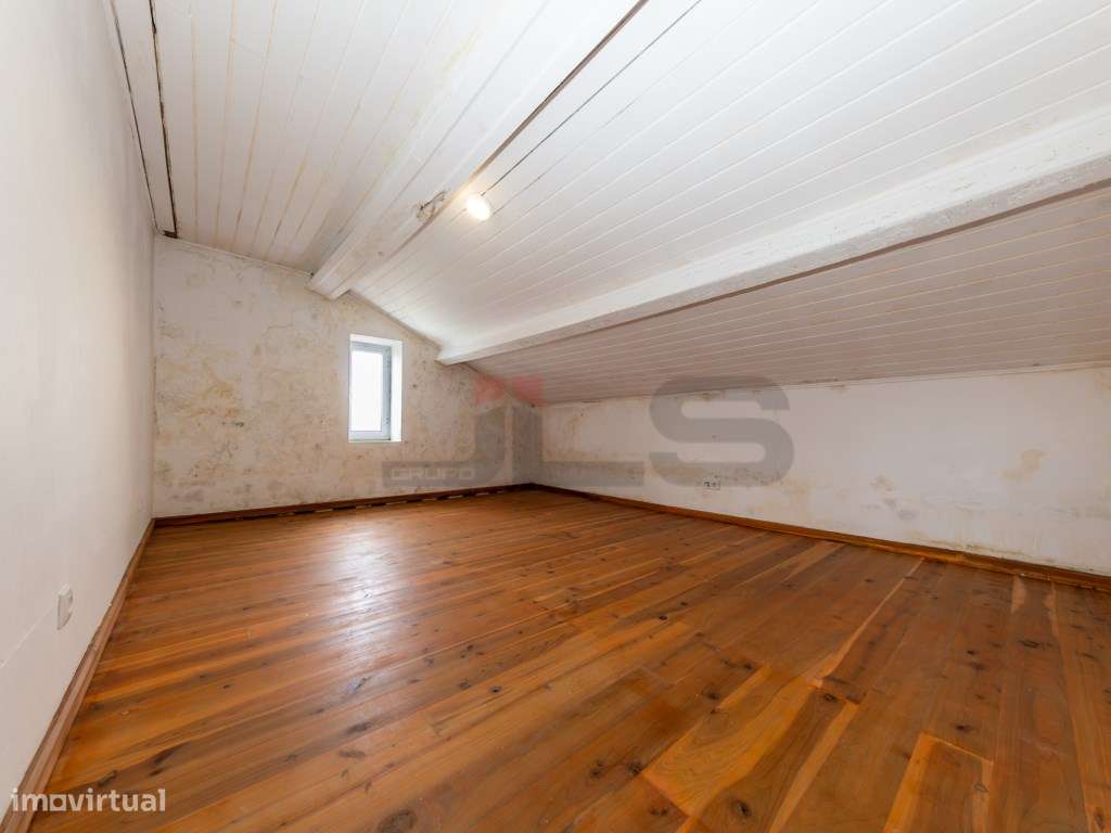 Moradia T3 com Terreno de 1.180 m² - Potencial de Investimento nos ...-18