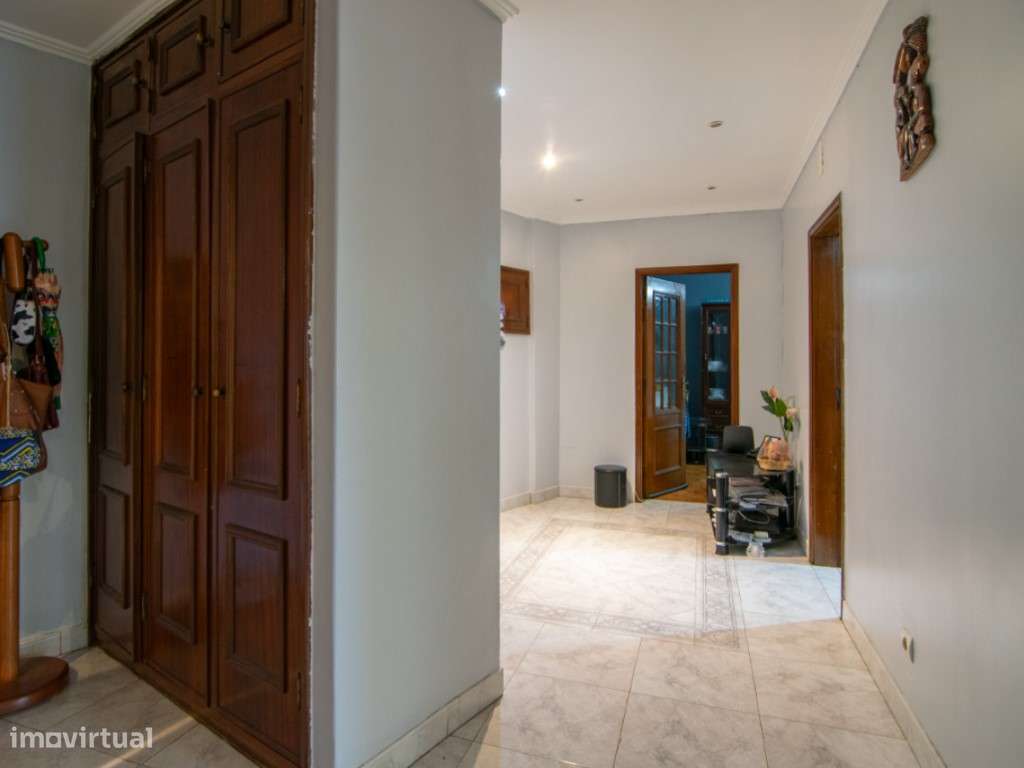 Imperdível T2 na Amadora!-0