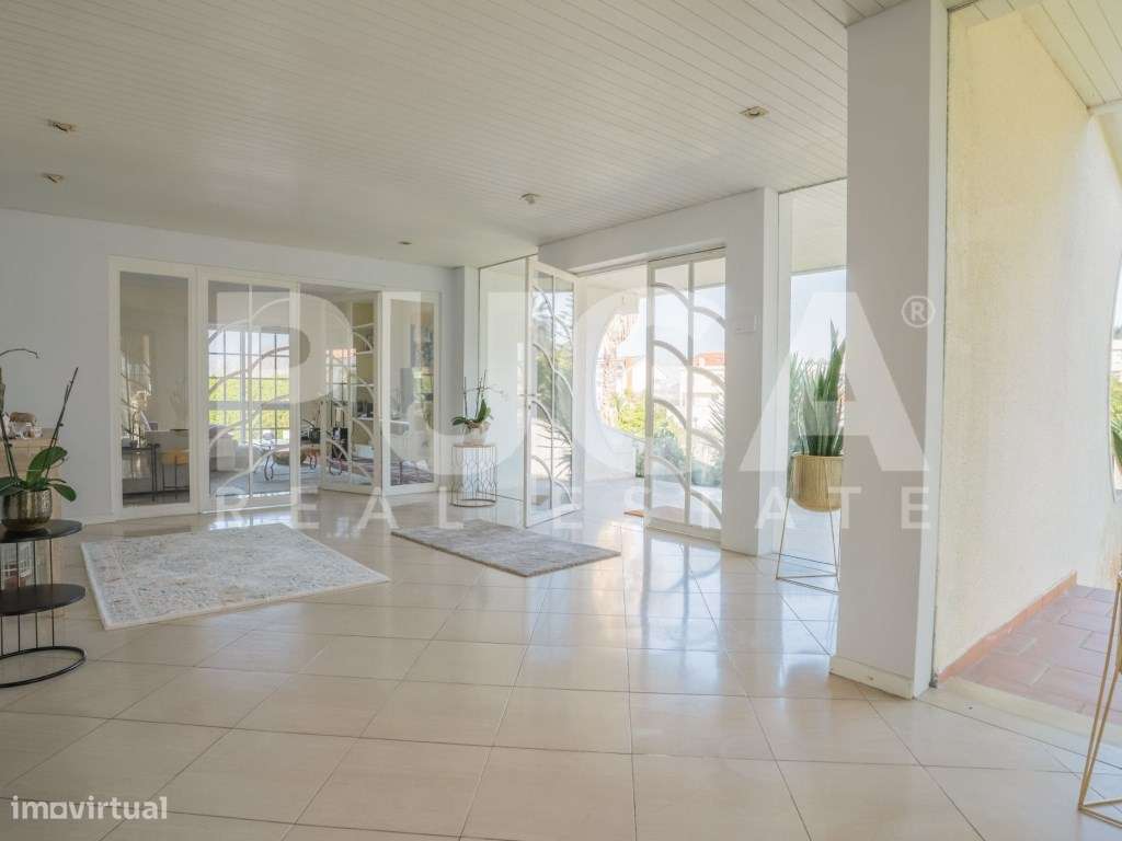 Moradia T5 em Miramar | Propriedade com 4.900 m², piscina coberta e...-1