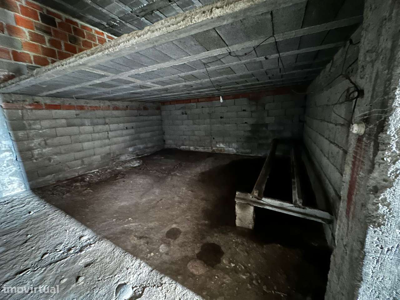 Imóvel de banco : escritura ao abrigo do simplex-11