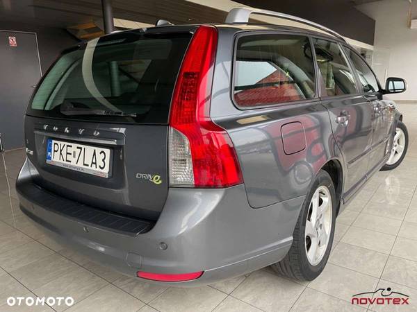 Volvo V50 D2 Momentum Start-Stop - 2