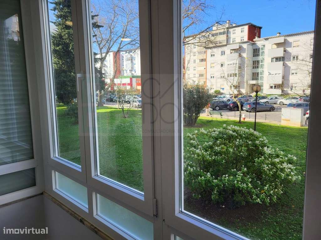 Apartamento T2 Totalmente remodelado em Oeiras - Grande imagem: 4/19