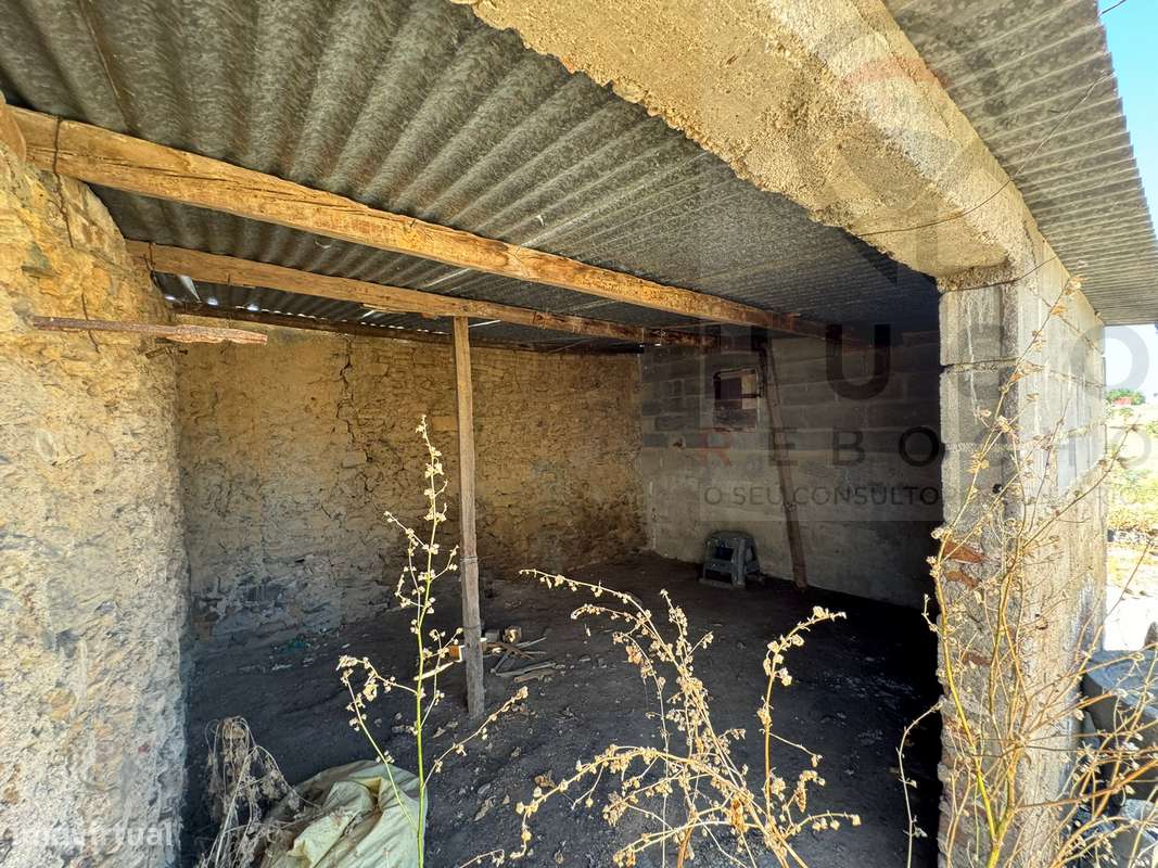 Quinta com 3000m² em Nossa Senhora de Machede-30