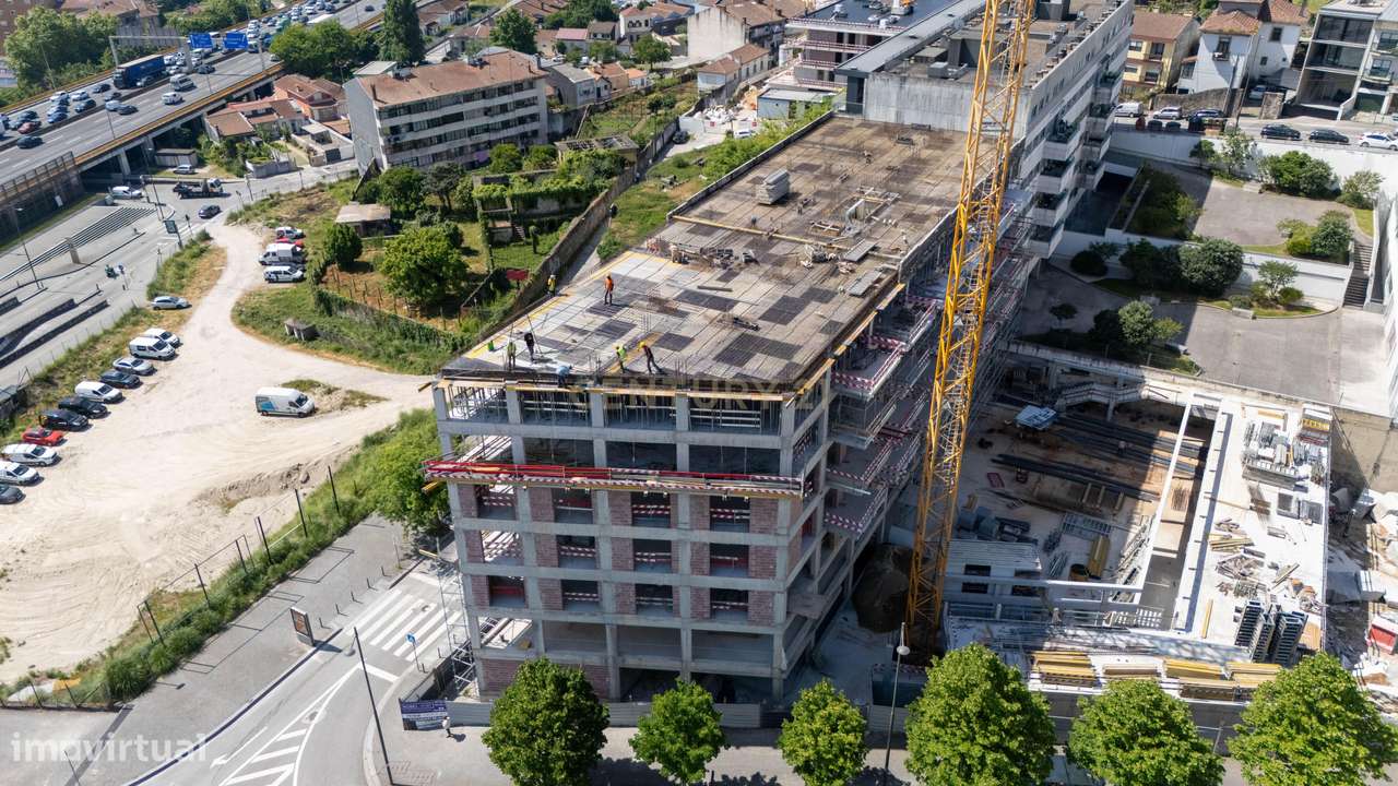 T2 nas Antas em Condomínio Privado com Varanda-20