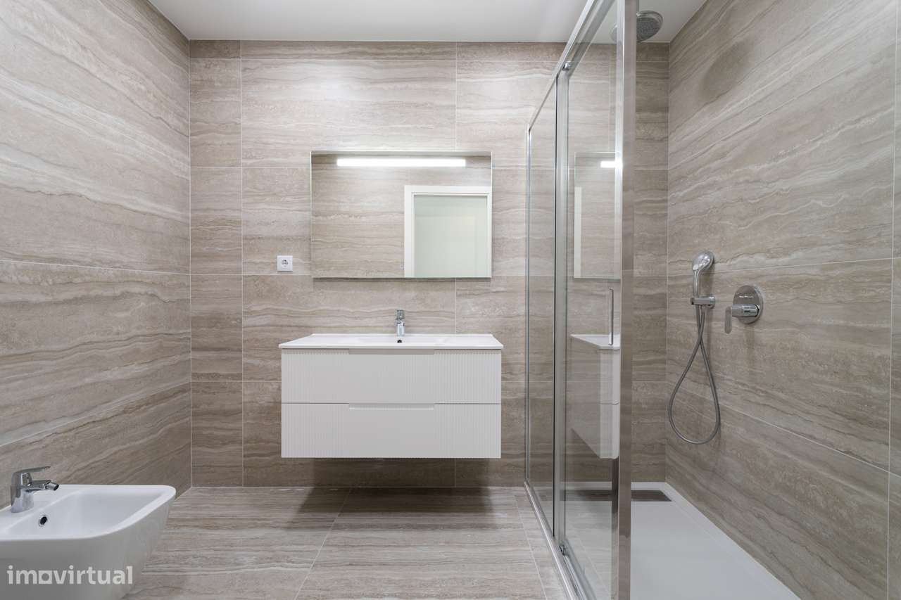 Apartamento T3 Novo a Estrear | 3 Suites | Vista Rio | Garagem Box | C-28