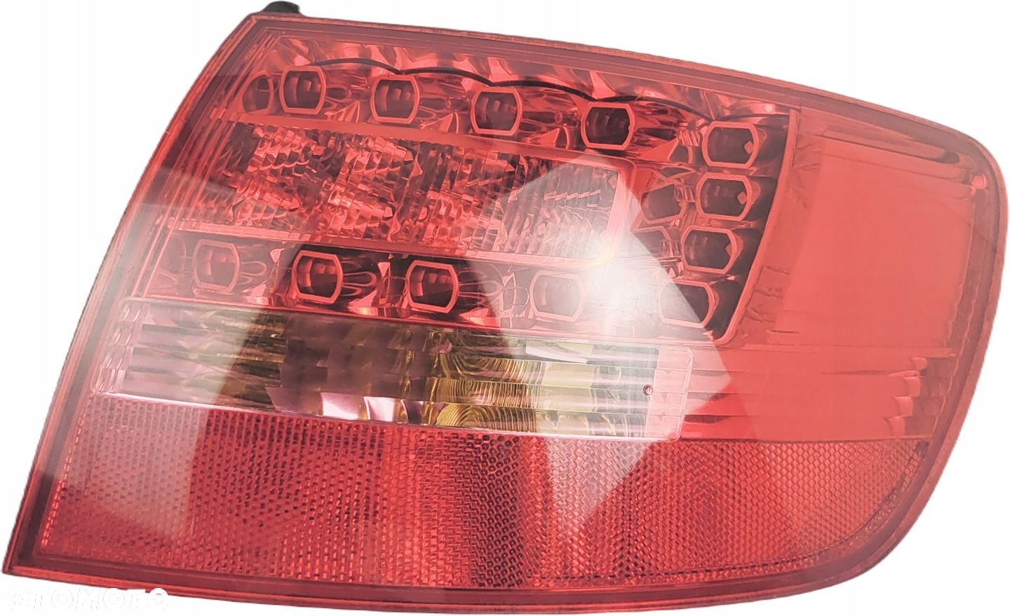 AUDI A6 C6 LAMPA LEDOWA LED PRAWA W BŁOTNIK KOMBI AVANT VALEO - 1