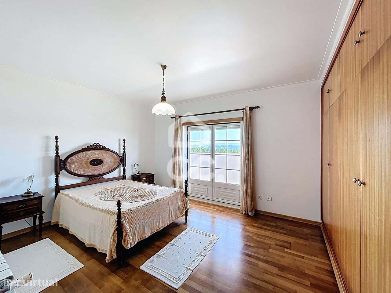 Moradia T4 com jardim, Casais da Serralheira-23