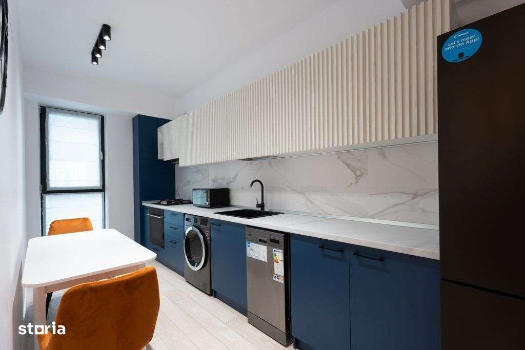 Garsoniera decomandata 44 mp-Statie STB in fata blocului- Splaiul Unir - Imagine principală: 5/6