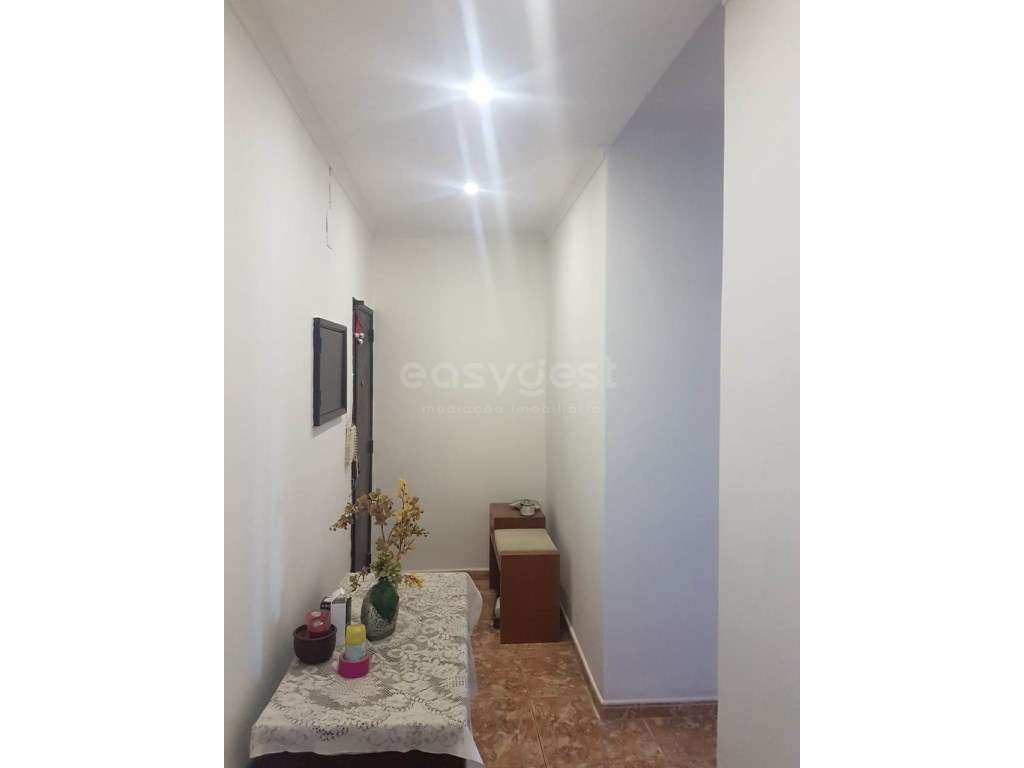 Apartamento T3 - Vialonga - Ideal para Famílias ou Estudantes - Grande imagem: 2/5
