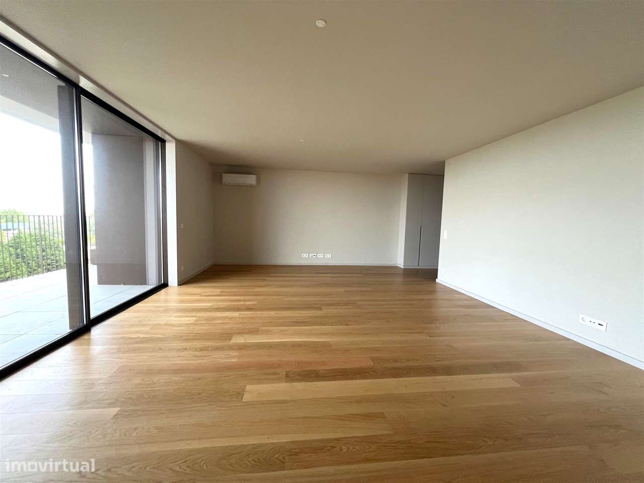 T3 com varanda e vista mar nos Jardins da Arrábida - Grande imagem: 4/22