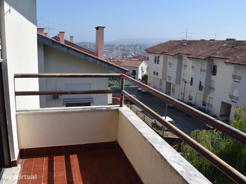 Apartamento T4 - Santa Clara-31