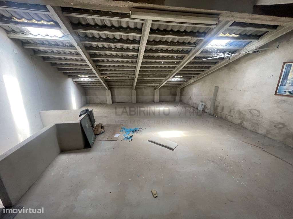 Vende-se Moradia V2+1 no Vimeiro - Lourinhã.-19