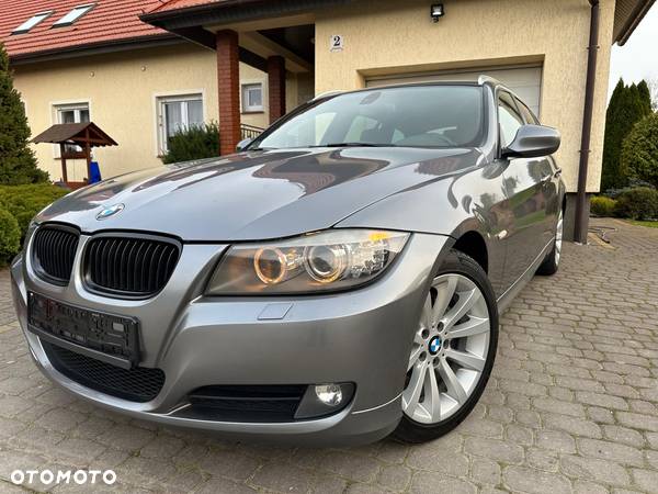 BMW Seria 3 318d Touring - 1