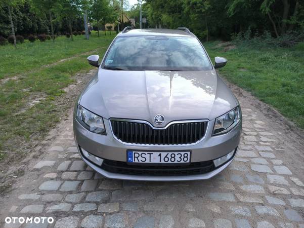 Skoda Octavia 1.2 TSI Ambiente - 10