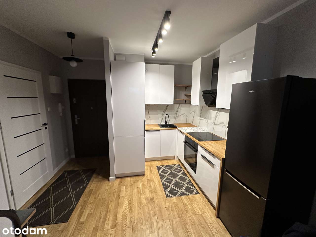 Nowe 2 - pokojowe mieszkanie z garażem do wynajęcia - Pełny obrazek: 1/7